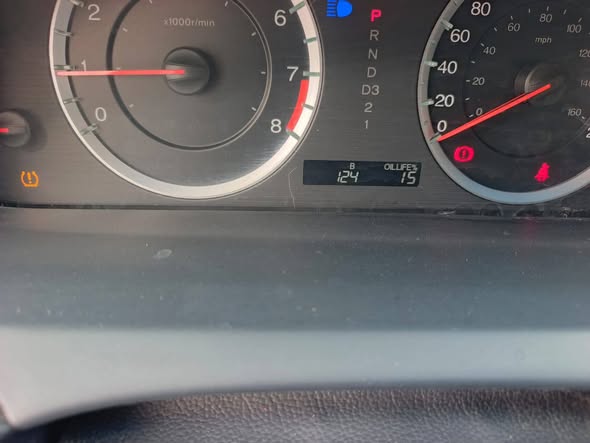 A picture of 010 foreign used Honda accord 4plug
