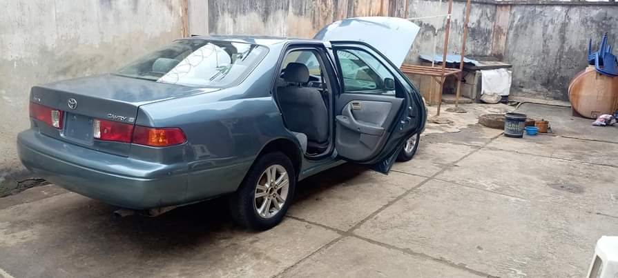 A picture of URGENT AWOOF TOKS TOYOTA CAMRY 2001 MODEL TOKUNBO STANDARD