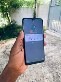A picture of Samsung Galaxy A50 Ram 4GB storage 128GB Bei 190000 fingerprint