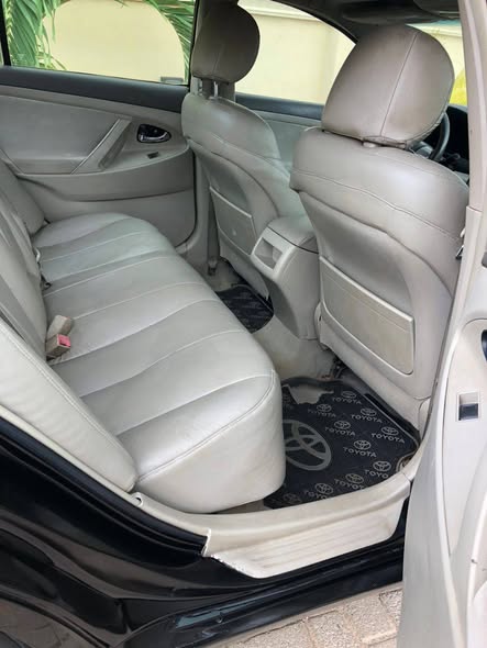 A picture of Sharp registered 2009 model Toyota Camry