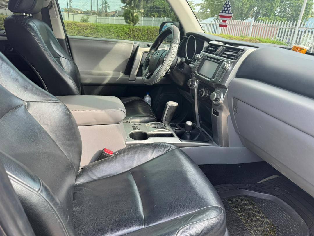 A picture of Toyota 4Runner 2010
