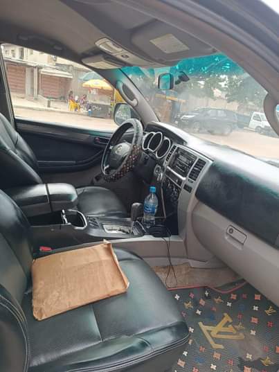 A picture of 2005 Toyota 4Runner First body Untouched engine and gear AC