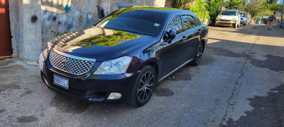 toyota crown