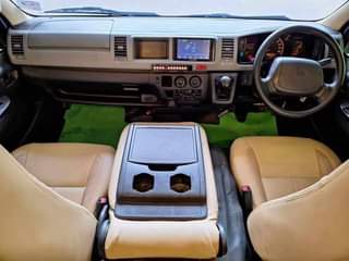 A picture of 2012 toyota COMMUTER