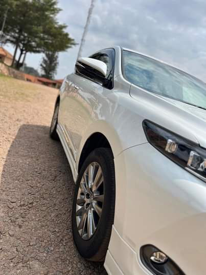A picture of Harrier kawundo 2015 model 2.0cc 85m quick sale 0756494005 0777540742