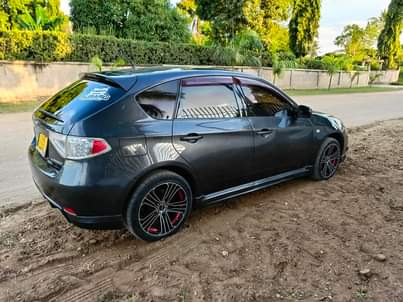 A picture of Subaru Impreza Bei million 10 laki 5 Cc1490 mwaka 2009