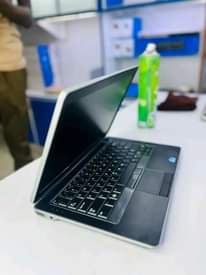 A picture of Dell latitude e6320