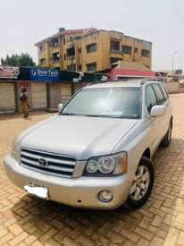 A picture of Toyota Highlander 2006