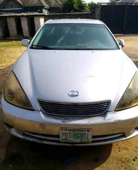 A picture of Lexus es330 The GEAR is bad Every other things is