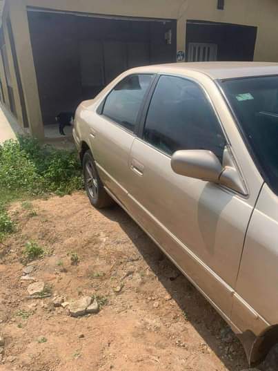A picture of 2002 TOYOTA 2002 CAMRY