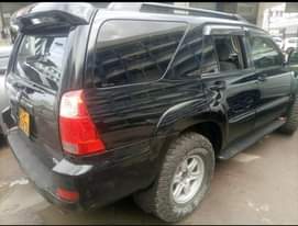 A picture of Black Toyota Surf