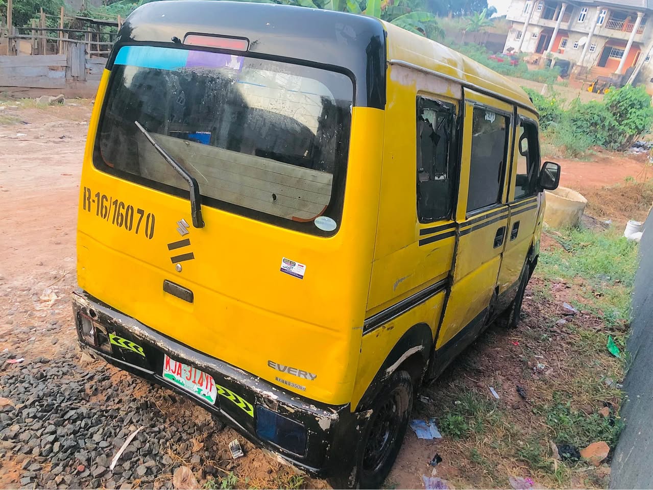 A picture of Suzuki APV Every Clean Body Automatic Transmission