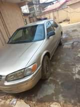 A picture of Toyota camry 2002 model aka droplight