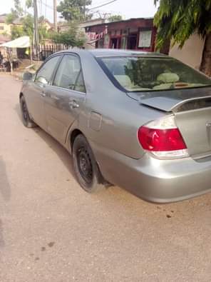 A picture of Toyota Camry 2004 Flashed on first body 4 plug Engine