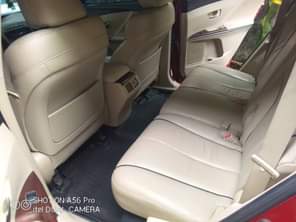 A picture of Distress Sale 2010 Toyota Venza 5 months Nigeria used Key
