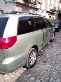 A picture of 2008 TOYOTA SIENNA LE
