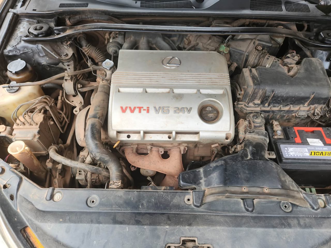 A picture of Lexus Es300