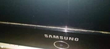 A picture of Tv samsang nchi 45 ilidondoka nauza kama spea 45000