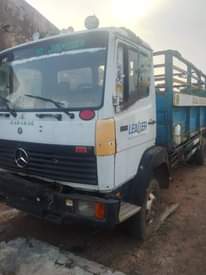A picture of 2000 Mercedes Benz 814
