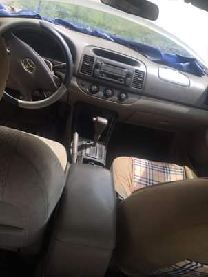 A picture of Toyota Camry 2003 big daddy gold