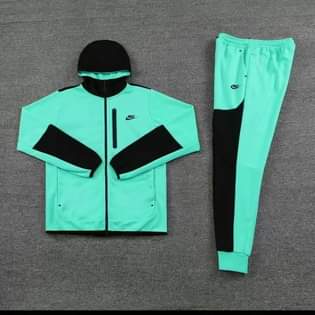 A picture of Nike tech fleece