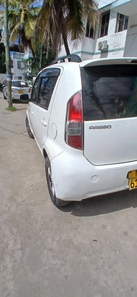 A picture of Toyota passo