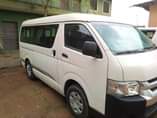 A picture of Manual drive bus Toyota Hiace pick 1.8 Leather seat Clean