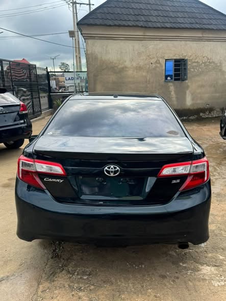 A picture of Tokunbo standard Toyota Camry 2013