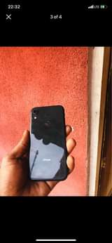 A picture of Iphone xr