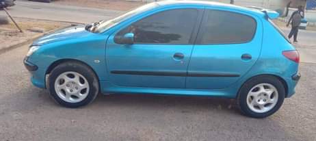 A picture of 2005 Peugeot 206 081 677 33332