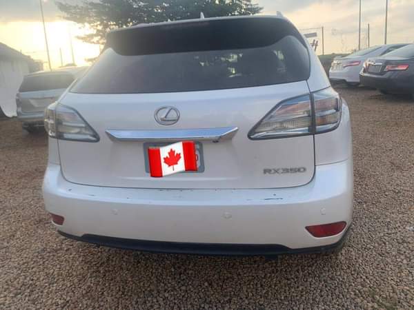 A picture of Another banger 2012 Lexus rx350 with engine and gear untampered