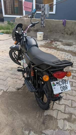A picture of Boxer BM 125