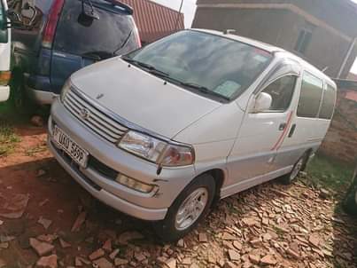 A picture of Toyota regius petrol