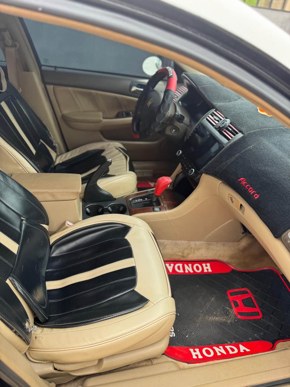 A picture of 07 Honda accord DC Painted once Owner is an end