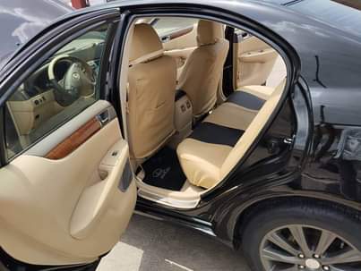 A picture of Lexus 330