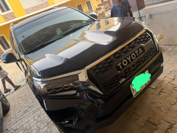 A picture of 2005 Model Gx479 facelifted to 2018 Toyota Landcruiser Prado for