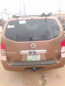 A picture of 2005 Nissan Pathfinder 2005 Nissan Pathfinder Nissan Pathfinder