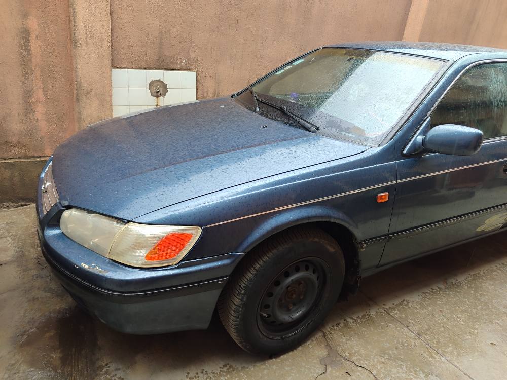 A picture of TOYOTA CAMRY