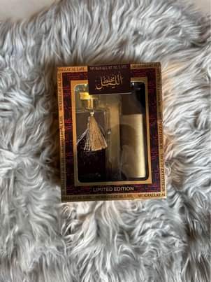 A picture of Perfume