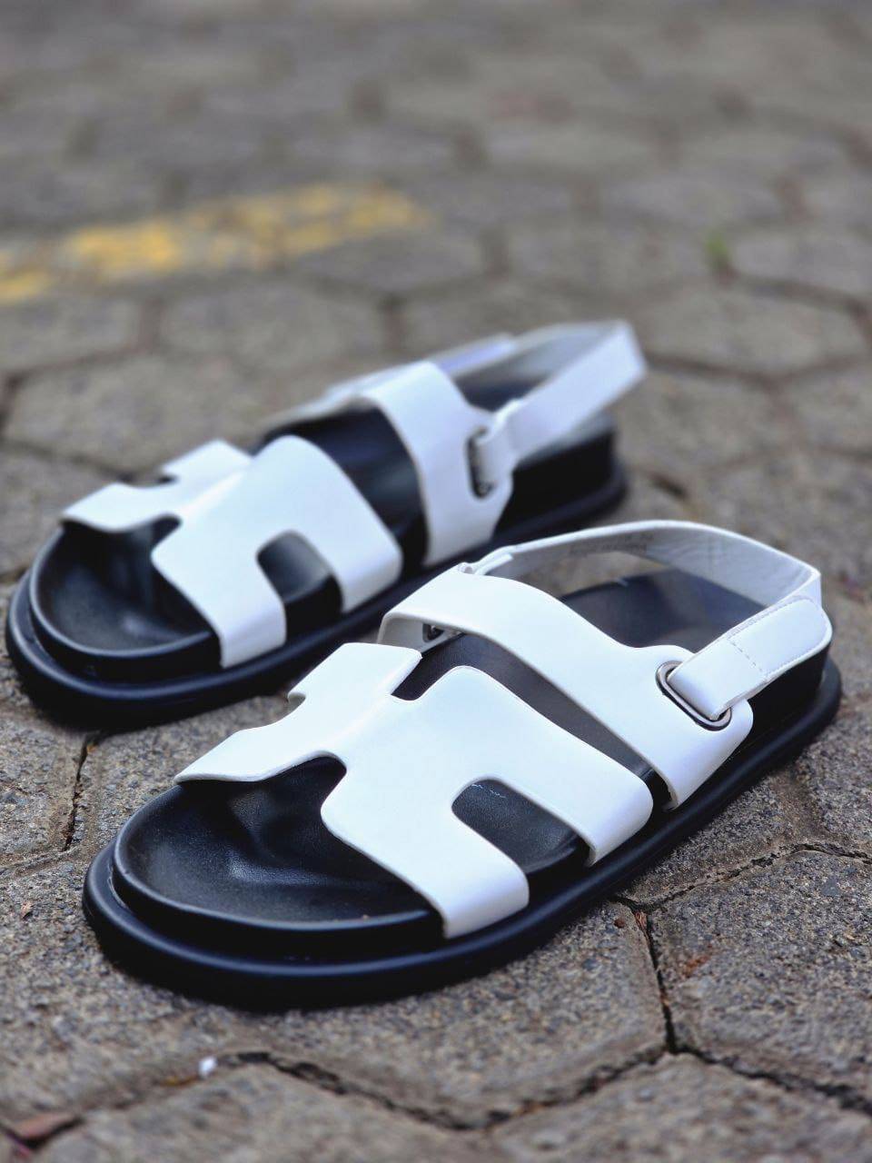 A picture of Back strap leather sandals