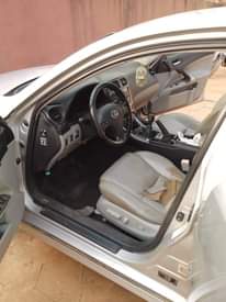 A picture of 2009 Lexus Is 220d 100000
