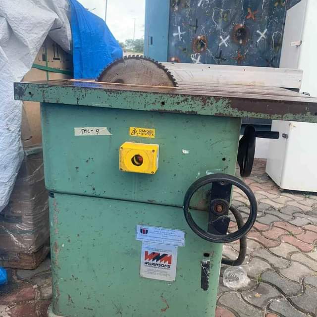 A picture of Call What sApp 0768054242
