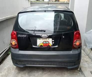 A picture of 2010 automatic kia piccanto