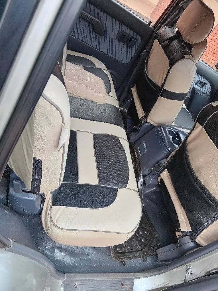 A picture of TOYOTA LAND CRUISER TX PRADO