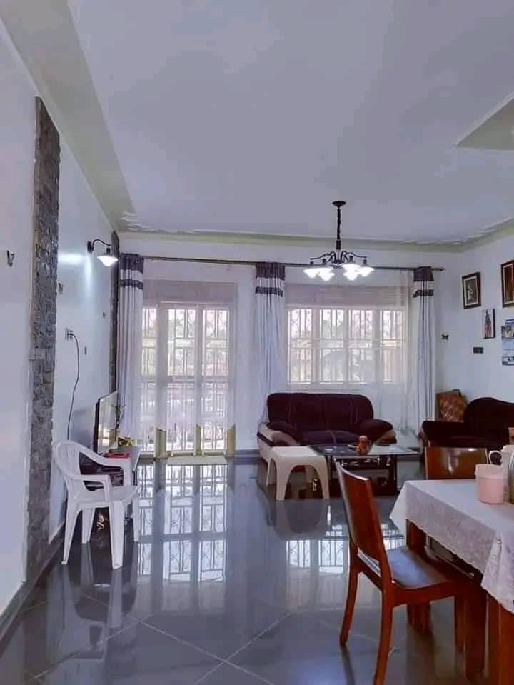 A picture of House for sale in Gayaza town 350m Ugx. Has 3