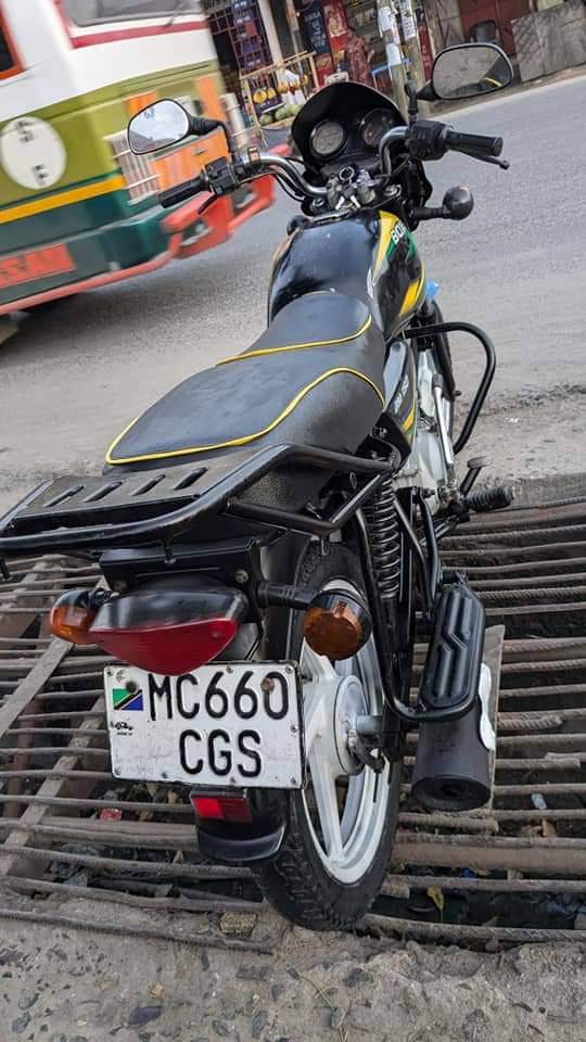 A picture of BOXER BM150 UG HAINA CHANGAMOTO