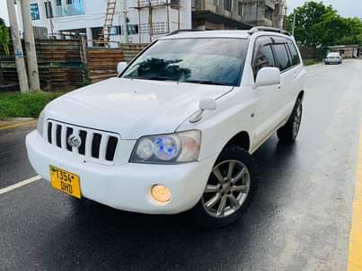 A picture of TOYOTA KLUGGER