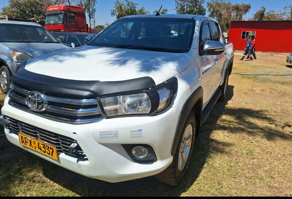 used toyota hilux