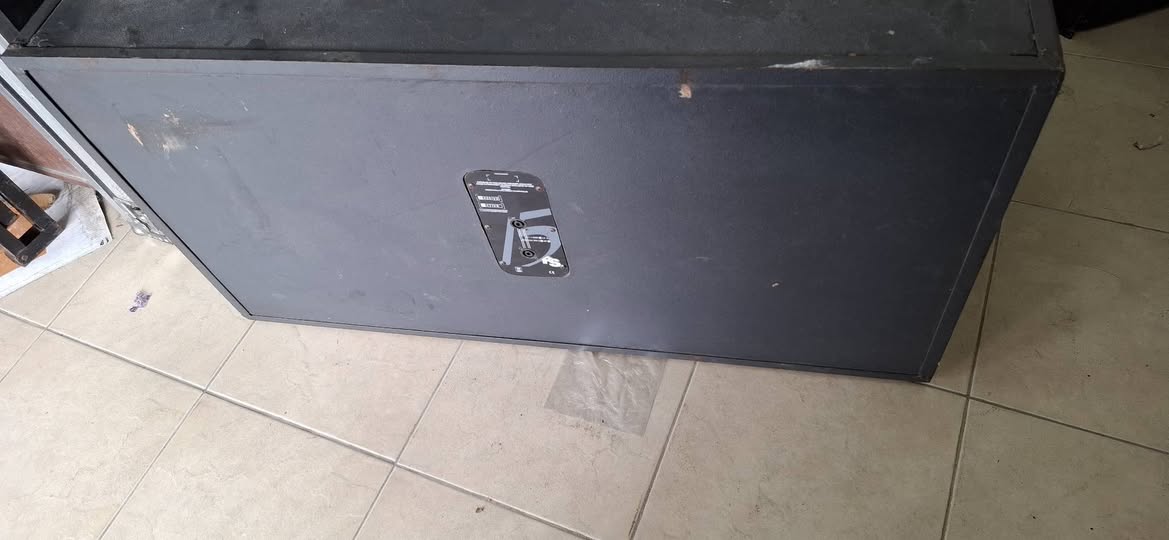 A picture of 2bass pulltable 