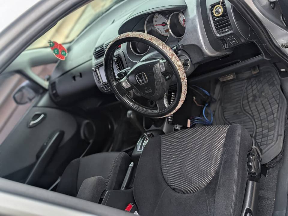 A picture of 0718998880 Honda Fit 2004 Milion 6 5 Cc1300 Full A